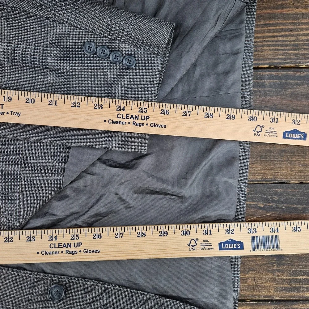 JOS A BANK Men's Sport Coat Blazer Two Button Taupe Plaid Silk Wool 44L